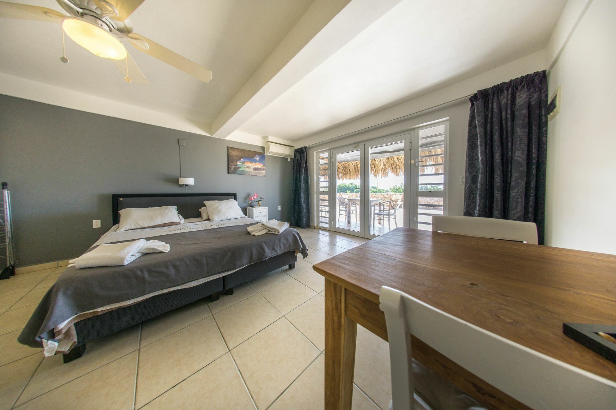 קרלנדיק Hillside Resort Bonaire מראה חיצוני תמונה